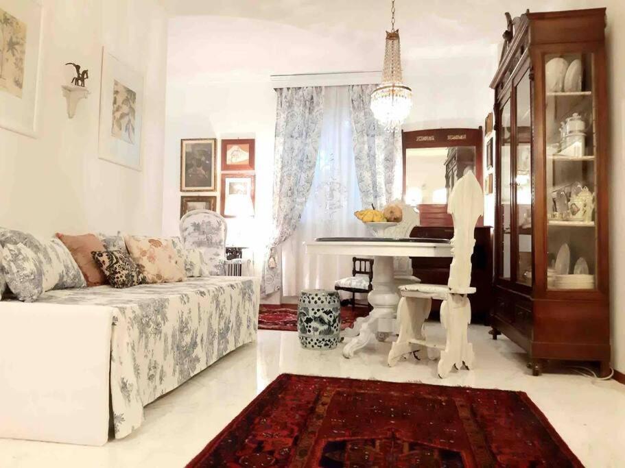 La Villa Bianca - Appartamento In Villa Sesto Fiorentino Eksteriør billede