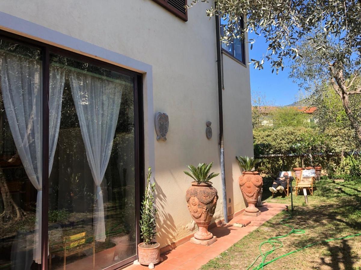 La Villa Bianca - Appartamento In Villa Sesto Fiorentino Eksteriør billede